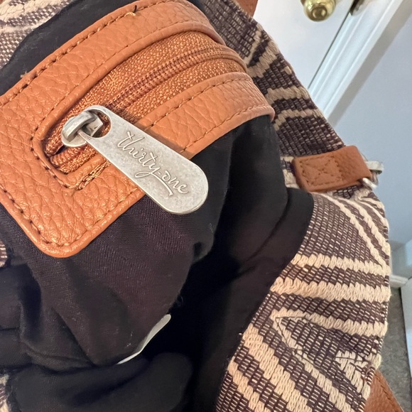 THIRTY-ONE Window Shopper Handbag with Shoulder Strap - Picture 6 of 11